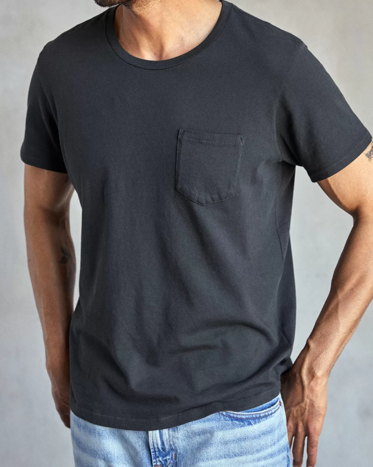 Groovy Pocket Tee*Outerknown Fashion