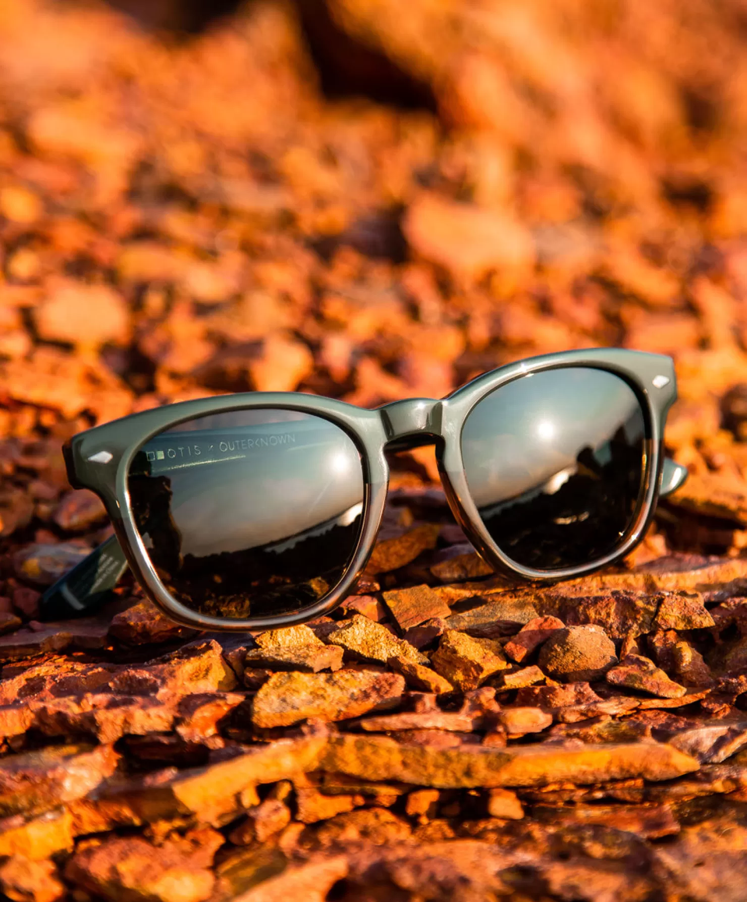 Otis x Divide X*Outerknown Hot